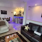 Ξενοδοχείο Loveroom La Garconn'hyeres *