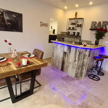 Hotel Loveroom La Garconn'hyeres