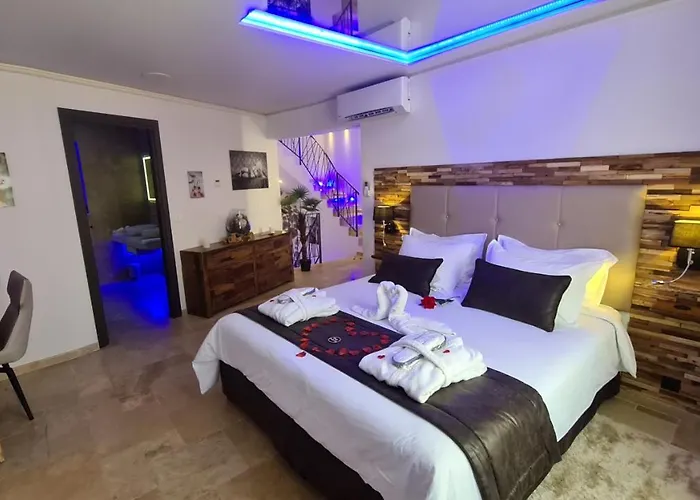 Loveroom La Garconn'hyeres 耶尔