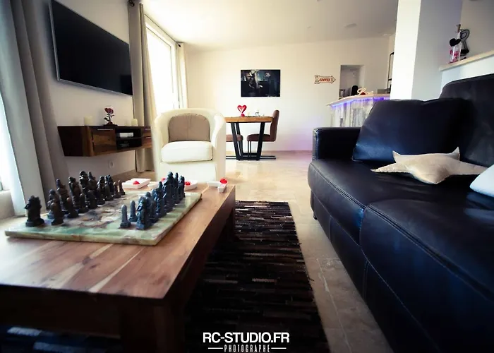 酒店 Loveroom La Garconn'hyeres 耶尔