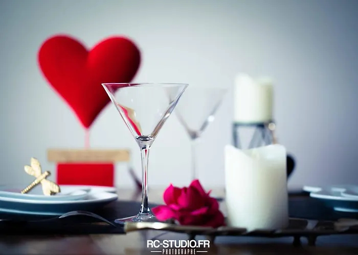酒店 Loveroom La Garconn'hyeres 耶尔