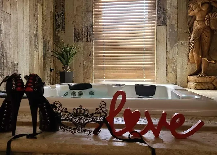 Loveroom La Garconn'hyeres * 耶尔