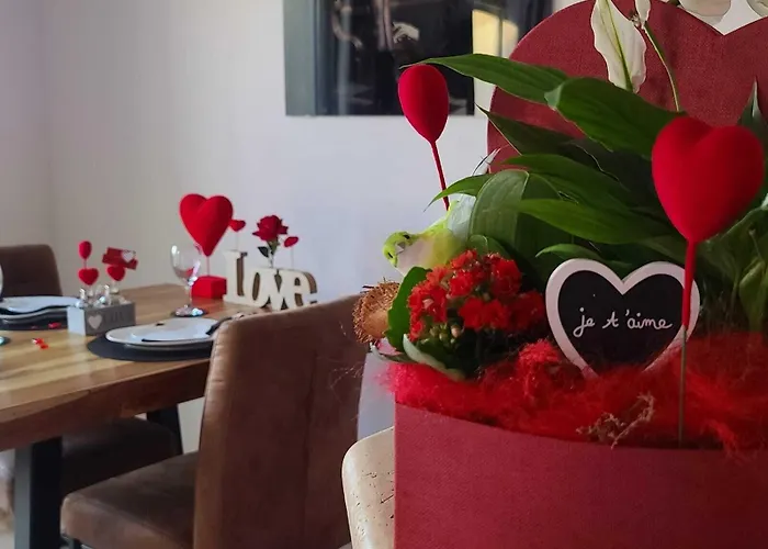 Loveroom La Garconn'hyeres 酒店