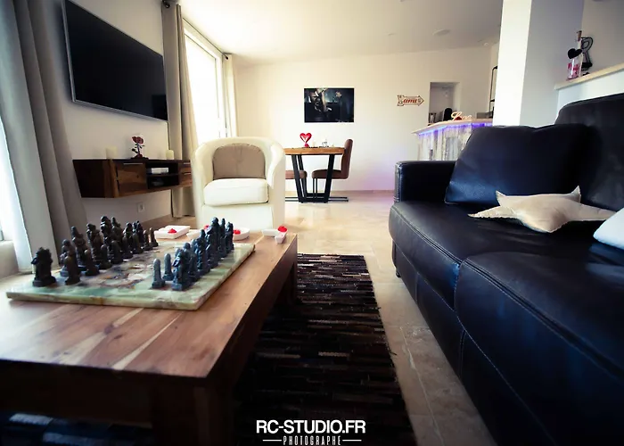 酒店 Loveroom La Garconn'hyeres 耶尔