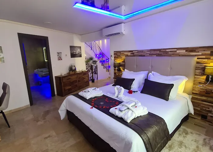 Loveroom La Garconn'hyeres 耶尔