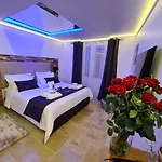 Loveroom La Garçonn'hyères * Hyères
