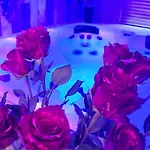فندق Loveroom La Garconn'hyeres *