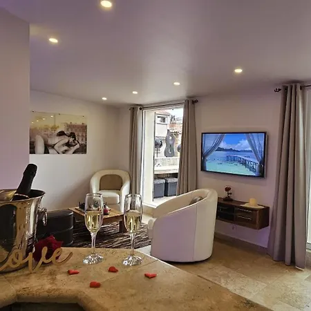 Loveroom La Garconn'hyeres *