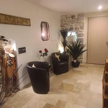 Loveroom La Garconn'hyeres הייר