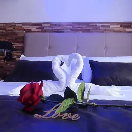 Loveroom La Garconn'hyeres Hyères