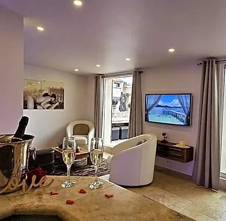 Apartman Loveroom La Garconn'hyeres Hyères