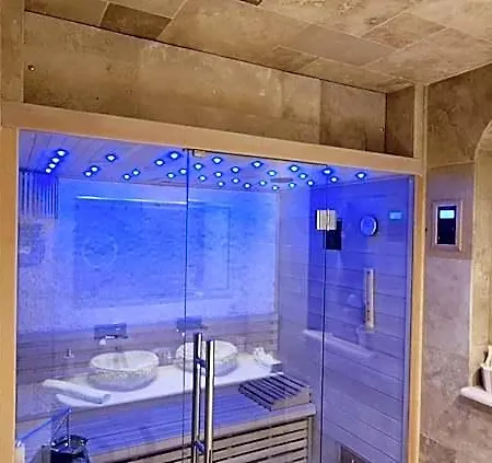 Loveroom La Garconn'hyeres Apartamento *