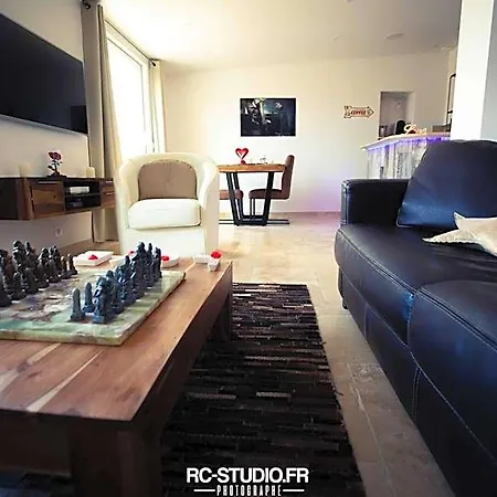 Loveroom La Garconn'hyeres Apartamento