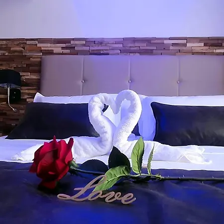 Loveroom La Garconn'hyeres Hyères